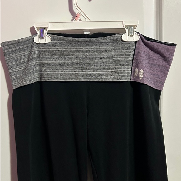 Victoria’s Secret fold over flare yoga pants - Picture 2 of 6